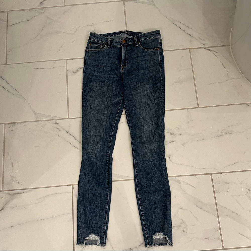 Abercrombie mid rise super skinny, 27 long 4 long